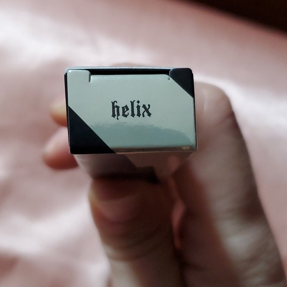 DISCONTINUED Kat Von D Metal Crush Liquid - Picture 3 of 3